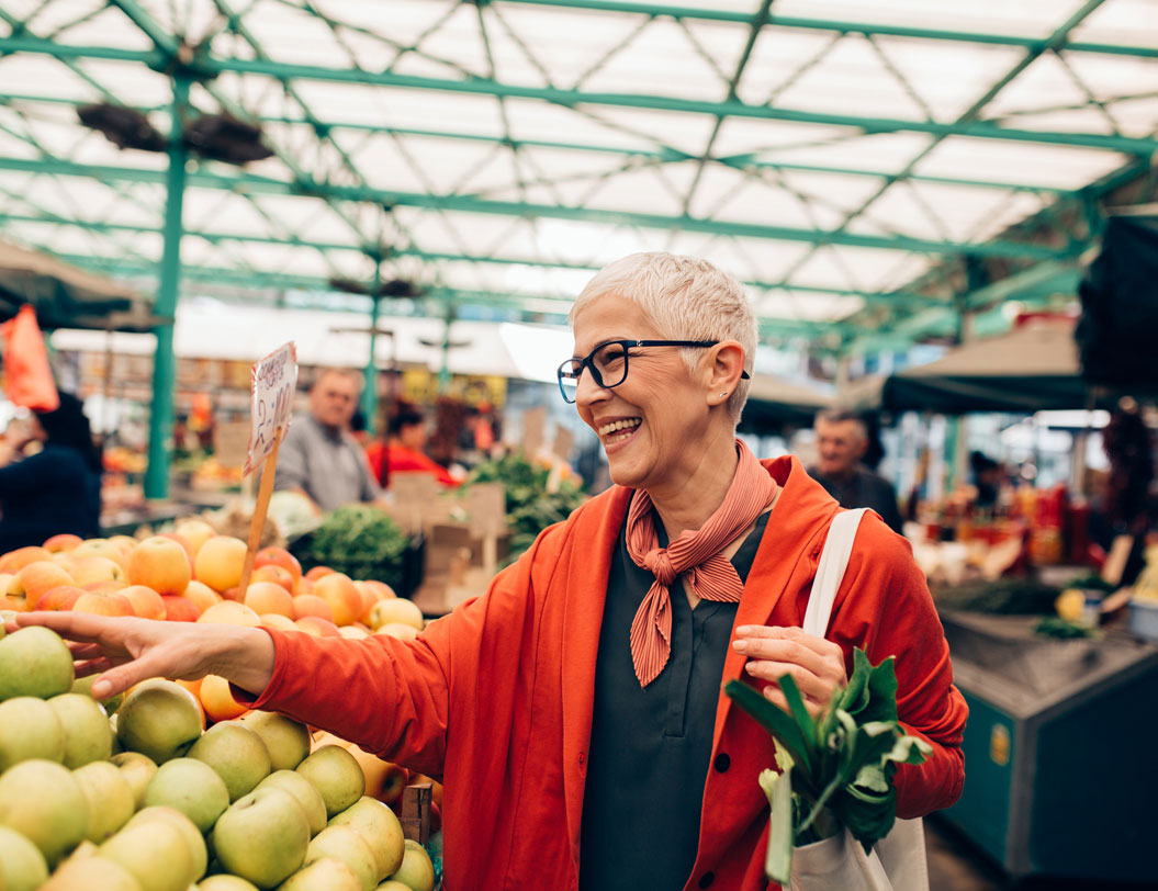 Woman shopping at local farmers market