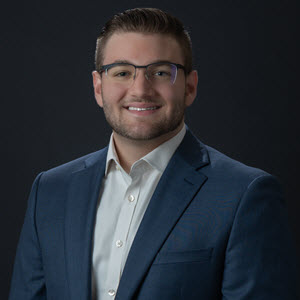 Derek Seger Headshot